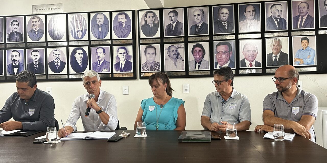 Pagamento de servidores deverá ser quitado totalmente até o dia 20 deste mês, garante Coronel Laércio
