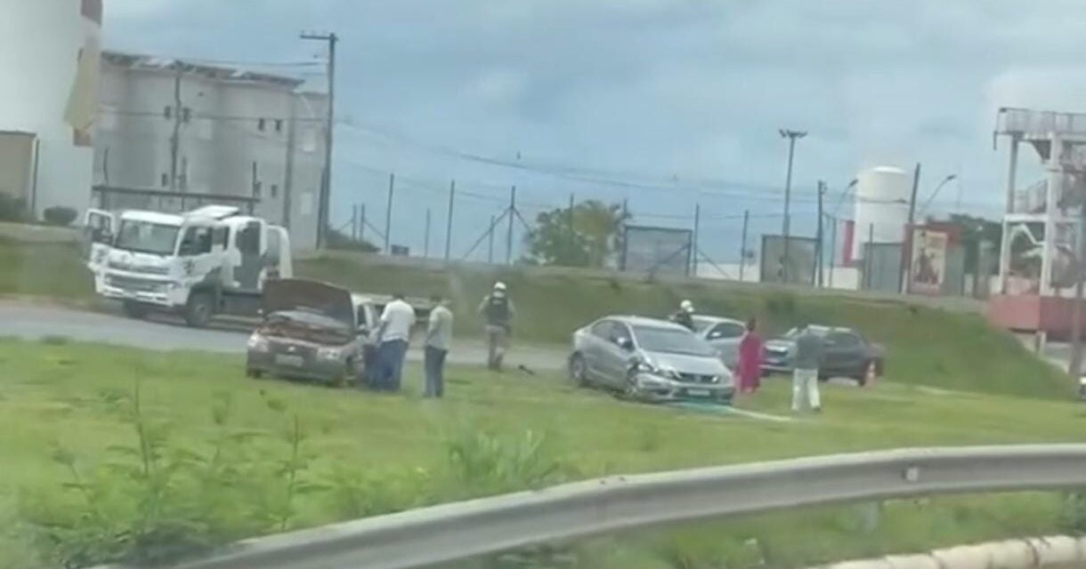 Acidente entre dois veículos é registrado na entrada de Piumhi