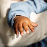 Justiça concede liberdade a acusado de agredir bebê achando que era ‘reborn’