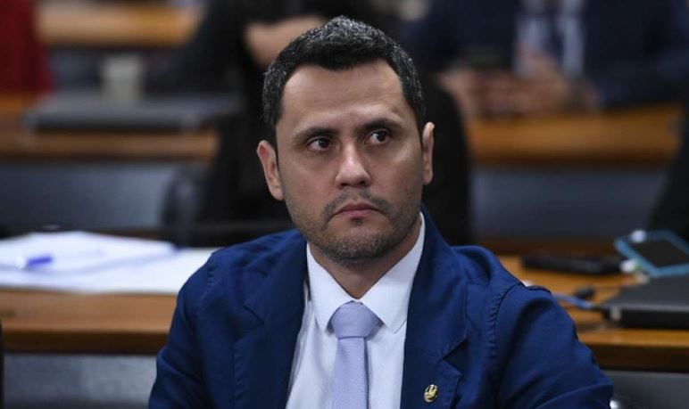 Cleitinho pede impeachment de Moraes e diz que Bolsonaro está sendo alvo de ‘covardia e injustiça’