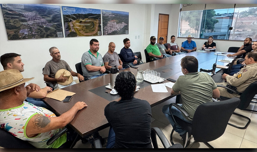 Reunião da Defesa Civil alinha estratégias para prevenção e enfrentamento de emergências em Pains