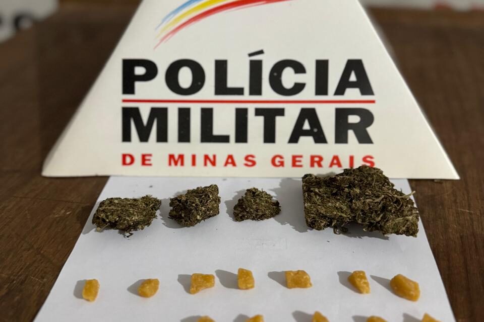 Arcos: Polícia Militar apreende menor com drogas após tentativa de fuga no bairro Brasília