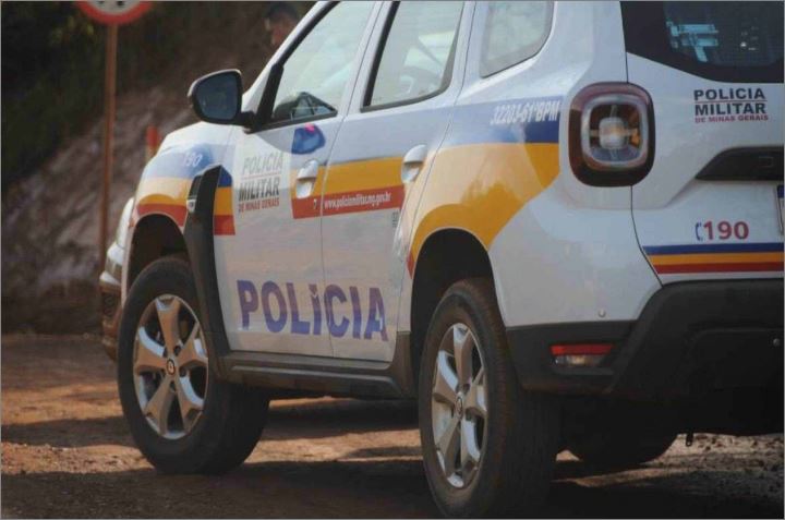 Homem é executado com quase 50 tiros em aglomerado de BH