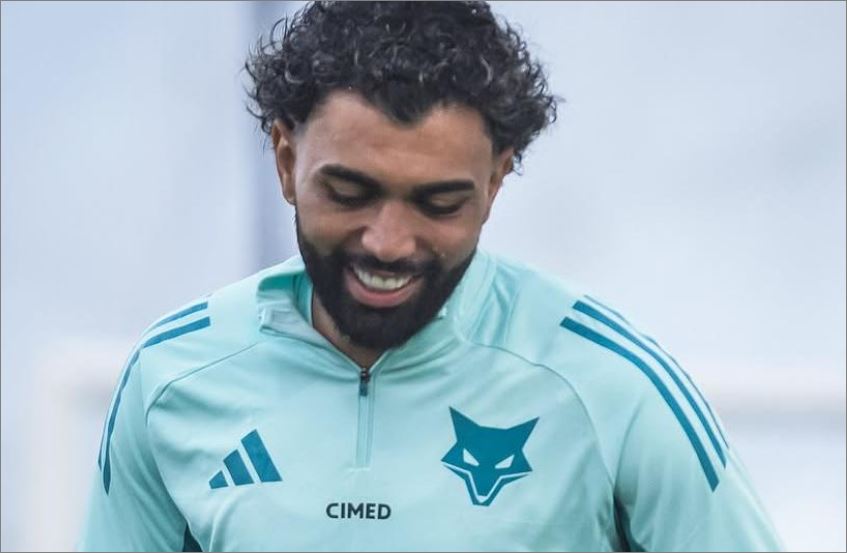Gol, assistência e Raposinho: veja como foi o primeiro treino de Gabigol no Cruzeiro