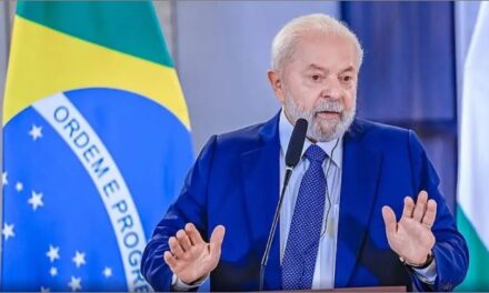 Lula se reúne com Silveira e presidente da Petrobras para discutir aumento dos combustíveis