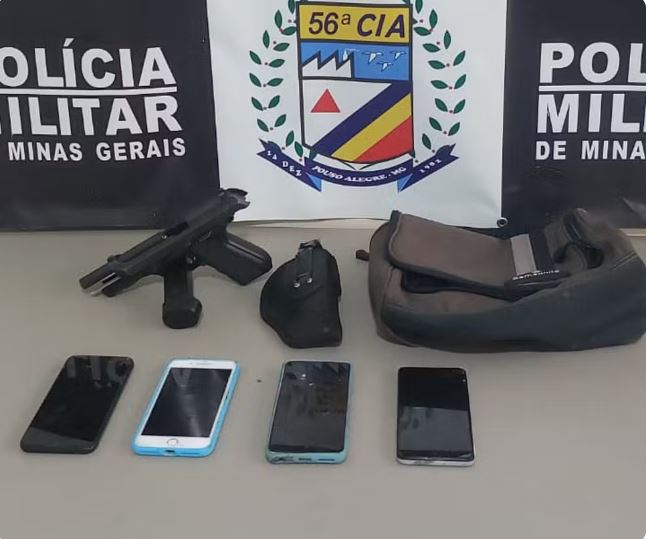 Dois jovens morrem e outro fica ferido após serem baleados; cinco suspeitos são presos