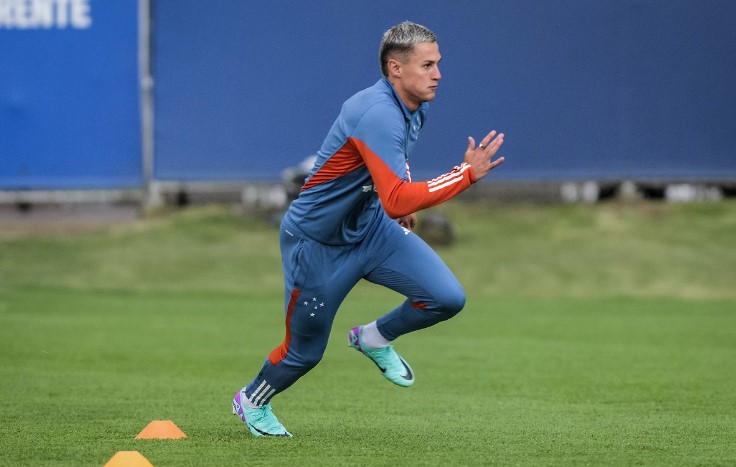 Mateus Vital troca Cruzeiro por Shanghai Port e já viajou para China