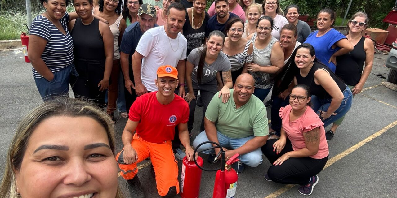 Colaboradores da UPA de Formiga realiza treinamento de Brigada Básica com foco em Atendimento Pré-Hospitalar e Combate a Incêndios