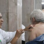 Governo de Minas reforça importância da vacinação e dos cuidados com idosos para prevenção de doenças respiratórias
