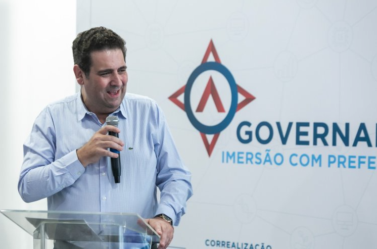 Aclamado por quase 200 prefeitos, Dr. Marcos Vinicius propõe nova sede da AMM para capacitar mais servidores municipais  