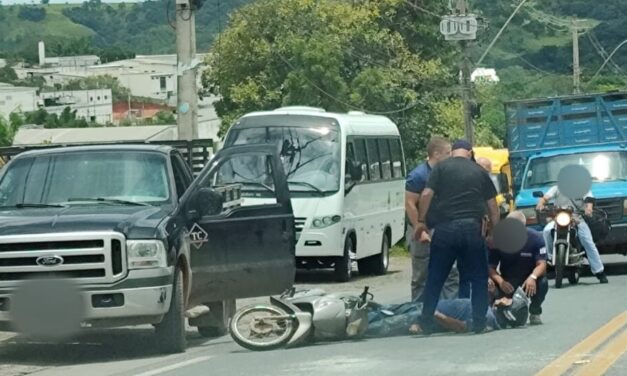 Homem de 59 anos fica ferido após colisão na avenida Brasil, em Formiga