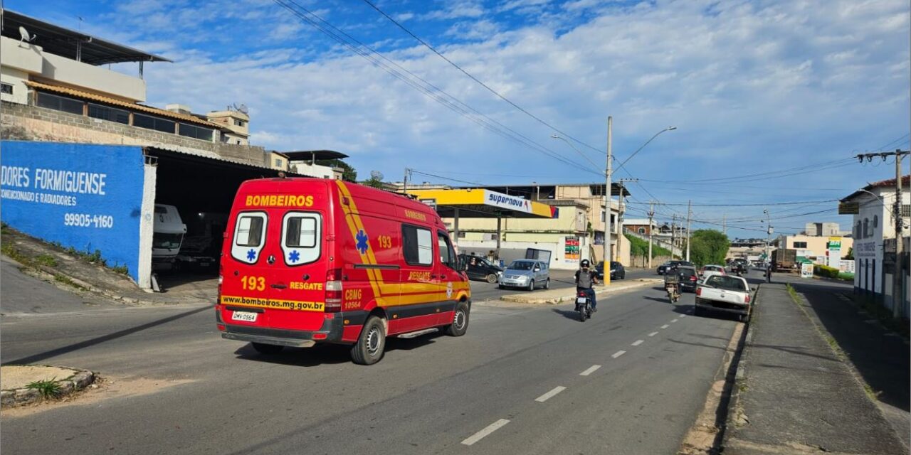 Colisão entre carro e moto deixa motociclista ferido em Formiga