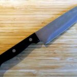 Homem reclama que carne está ‘ruim e fria’ e é esfaqueado na barriga