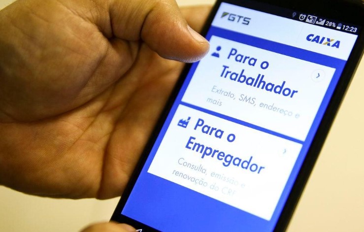 Governo Lula vai liberar retirada do FGTS para demitidos que usaram o saque-aniversário