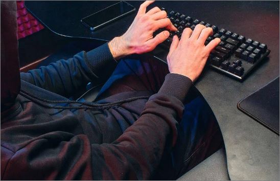 Levantamento da OLX mostra prejuízo de R$ 3,5 bi de brasileiros com fraudes em compras online