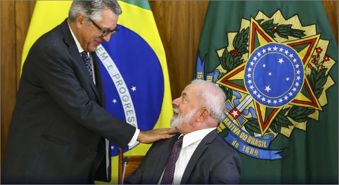 Governo quer aprovar isenção do IR para quem ganha até R$ 5 mil ainda este ano para valer em 2026