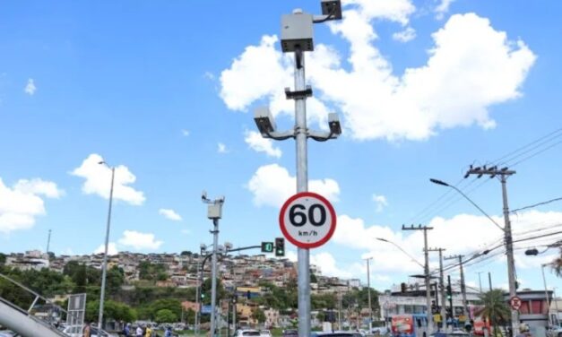 JF aplicou 456 multas de trânsito por dia  