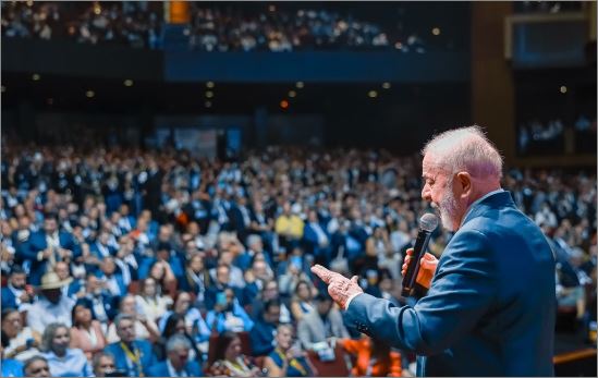 Lula diz a prefeitos que vão sentir falta dele e pedir: ‘Lulinha, fica’