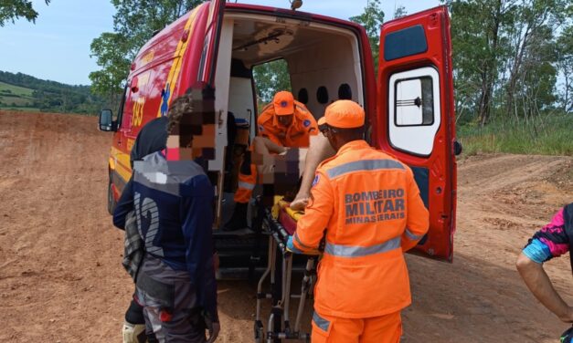 Jovem sofre queda durante prática de motocross e é socorrido pelos Bombeiros em Formiga