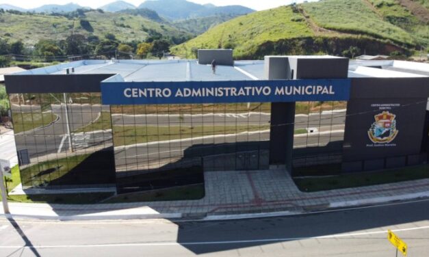 Caratinga faz exoneração em massa  