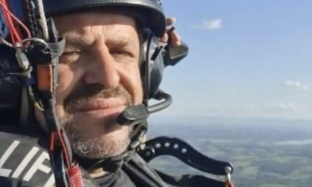 Formiguense morre em acidente pilotando paramotor no Lago de Furnas