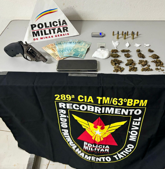 Formiga: Polícia Militar aborda veículo e faz apreensão de arma de fogo e drogas no bairro Nossa Senhora Aparecida
