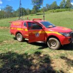 Bombeiros realizam buscas por idoso desaparecido em área de mata, em Pains