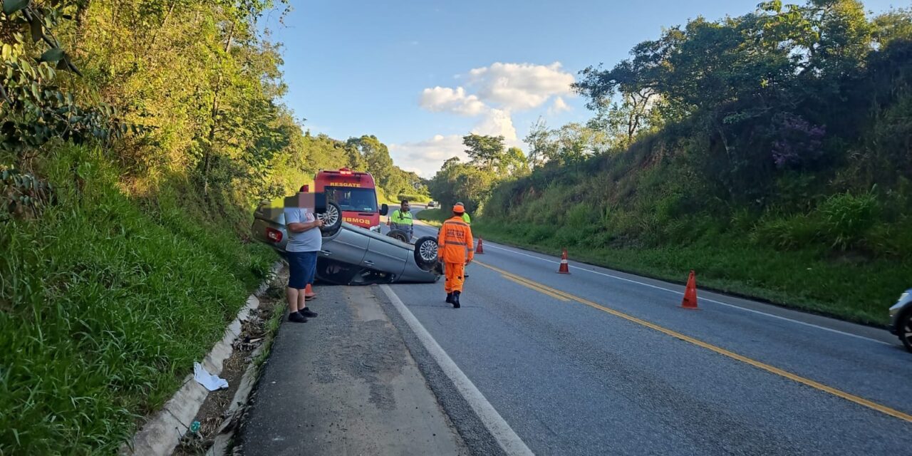 Capotamento é registrado na MG-050, em Formiga
