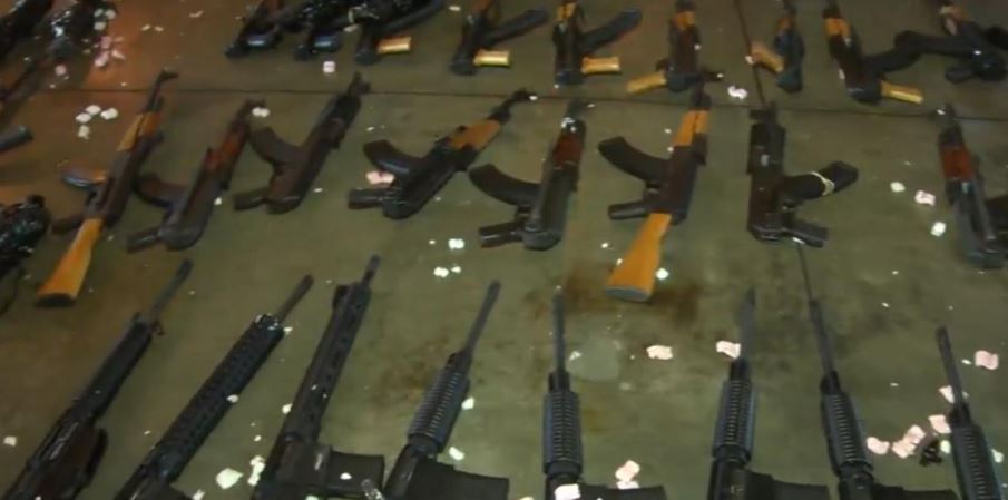 ‘Senhor do Senhor das Armas’: PF mira tráfico internacional de fuzis de Miami para o Rio
