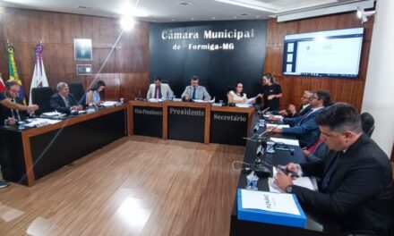 Câmara de Formiga derruba veto ao Projeto “Água é Vida” e aprova importantes propostas