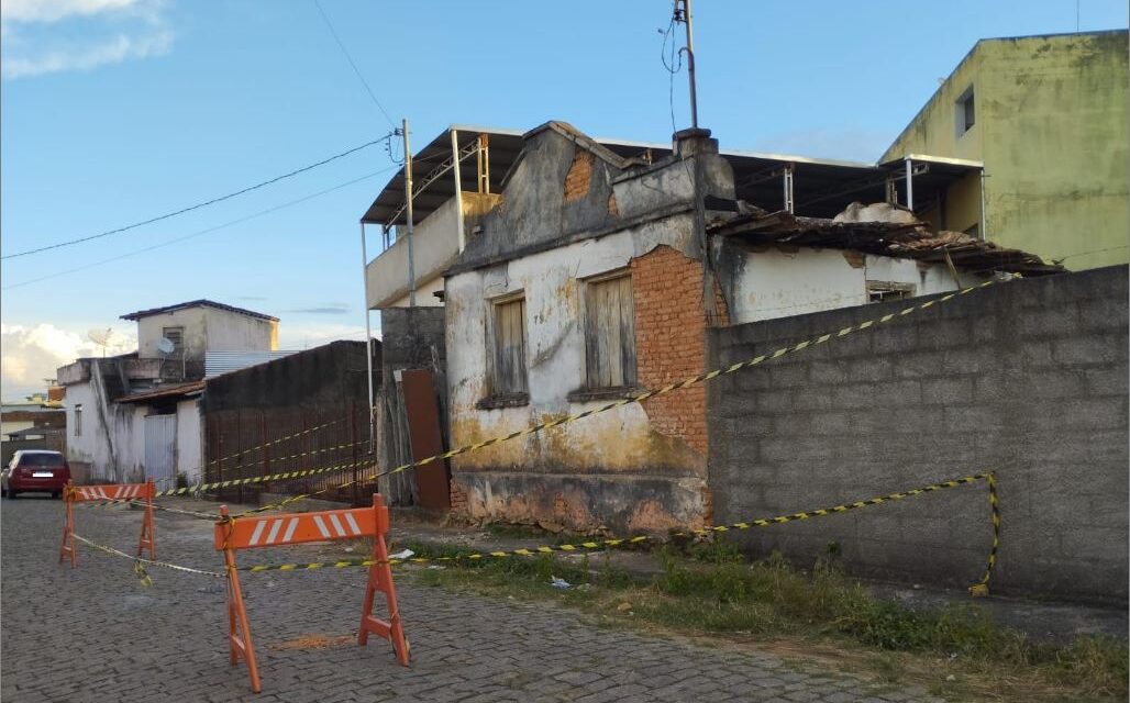 Defesa Civil realiza vistoria em residência com risco de desabamento em Formiga