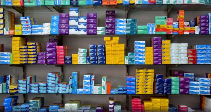 Prescrição de remédios cria impasse entre médicos e farmacêuticos