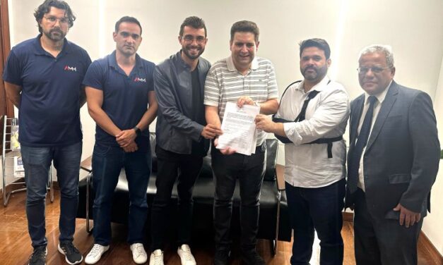 Dr. Marcos Vinicius registra candidatura à reeleição para a presidência da AMM  