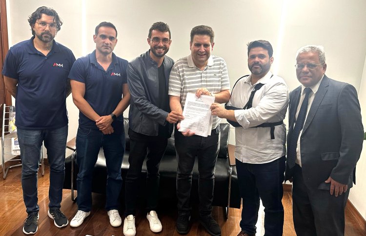 Dr. Marcos Vinicius registra candidatura à reeleição para a presidência da AMM  