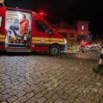 Jovem é socorrido após acidente em cruzamento da linha férrea, em Formiga