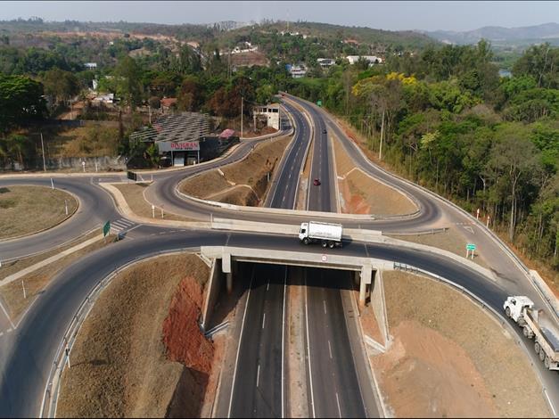 MG-050 será interditada nesta terça-feira para detonação de rocha na região de Carmo de Cajuru