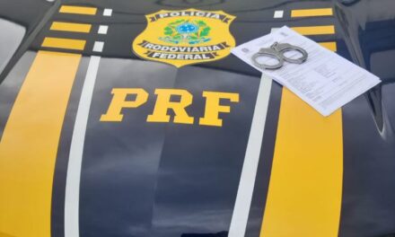 Foragido da Justiça que possui diversas identidades é preso pela PRF na BR-262, em MG