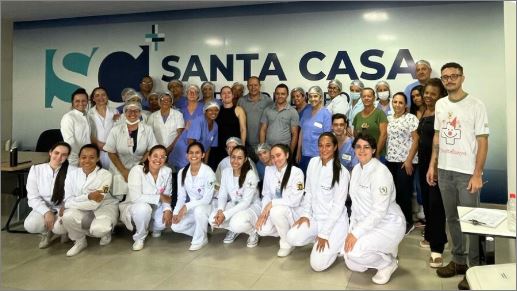 Alunas do curso de Enfermagem realizaram apresentação sobre Resíduos de Serviços de Saúde na Santa Casa de Formiga