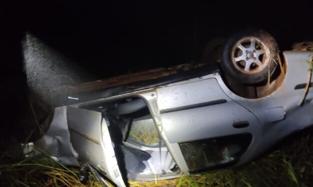 Capotamento na MG-429 deixa um morto e um ferido próximo a Lagoa da Prata