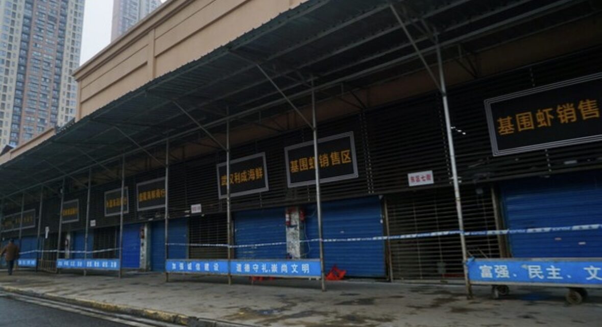 Casa Branca aponta que suposta ‘verdade sobre a origem’ da Covid-19 tem relação com vazamento em laboratório na China