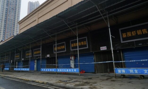 Casa Branca aponta que suposta ‘verdade sobre a origem’ da Covid-19 tem relação com vazamento em laboratório na China