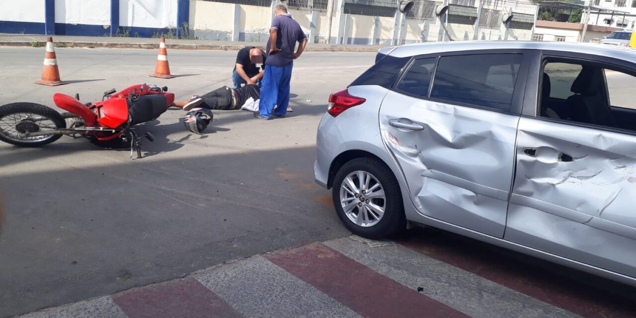 Acidente entre moto e carro é registrado no bairro Vila Carmelita, em Formiga