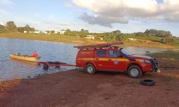 Bombeiros encontram corpo de pescador que se afogou no Lago de Furnas