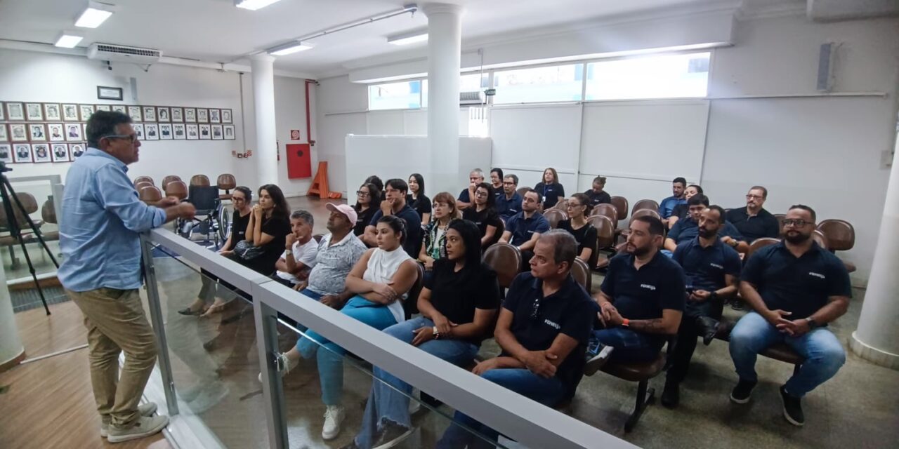 Presidente da Câmara se reúne com servidores para tratar de valorização, boas práticas e trabalho em equipe