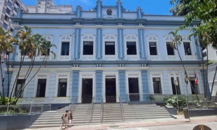 Câmara de JF amplia acervo histórico  