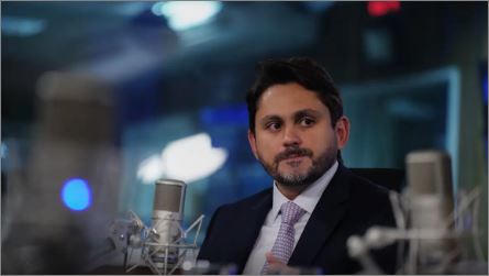 Juscelino Filho oficializa demissão do Ministério das Comunicações