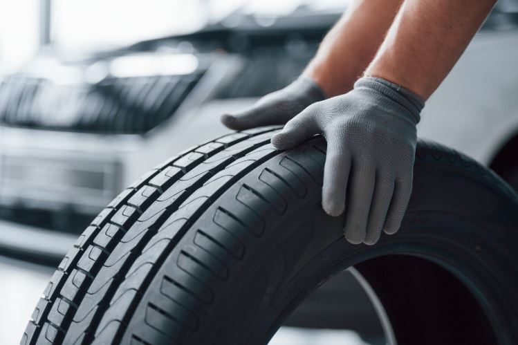Como escolher o pneu ideal para o seu carro?