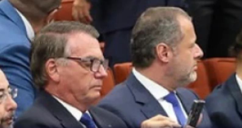 Bolsonaro ironiza Moraes e Lula em post sobre o 1º de abril: ‘Parabéns pelo inquérito do golpe’