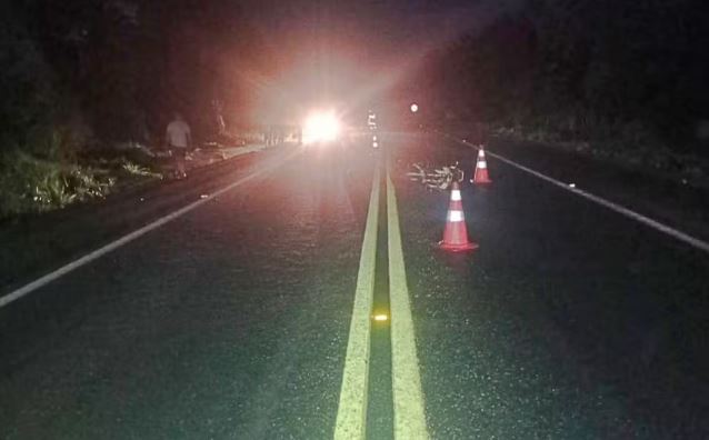 Pedestre morre atropelado ao atravessar a BR-459, no Sul de MG