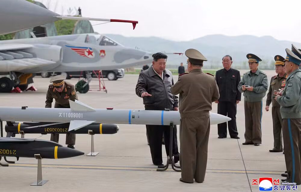 Kim Jong-un pede que forças da Coreia do Norte ‘intensifiquem’ preparação para guerra